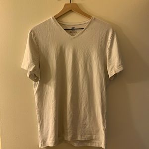 H & M classic v neck